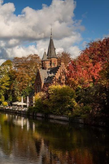 Minnewater Lake